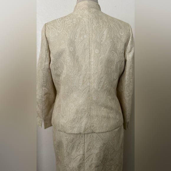 Kasper Cream Paisley Women's Skirt Set - Picture 10 of 15